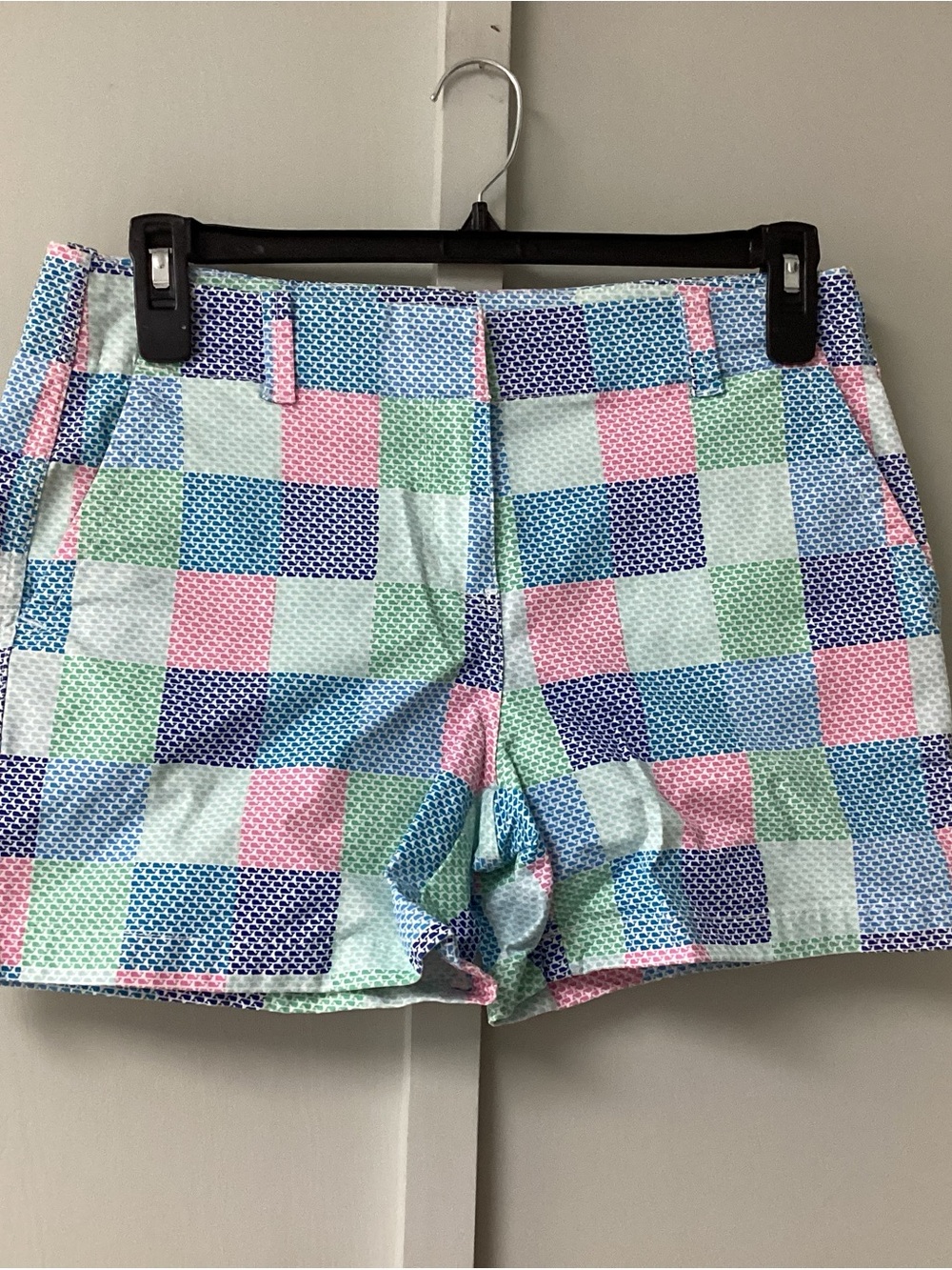 Vineyard Vines Shorts Womens 8 Multicolor Patchwork Whale Logo Chino Flat Front
